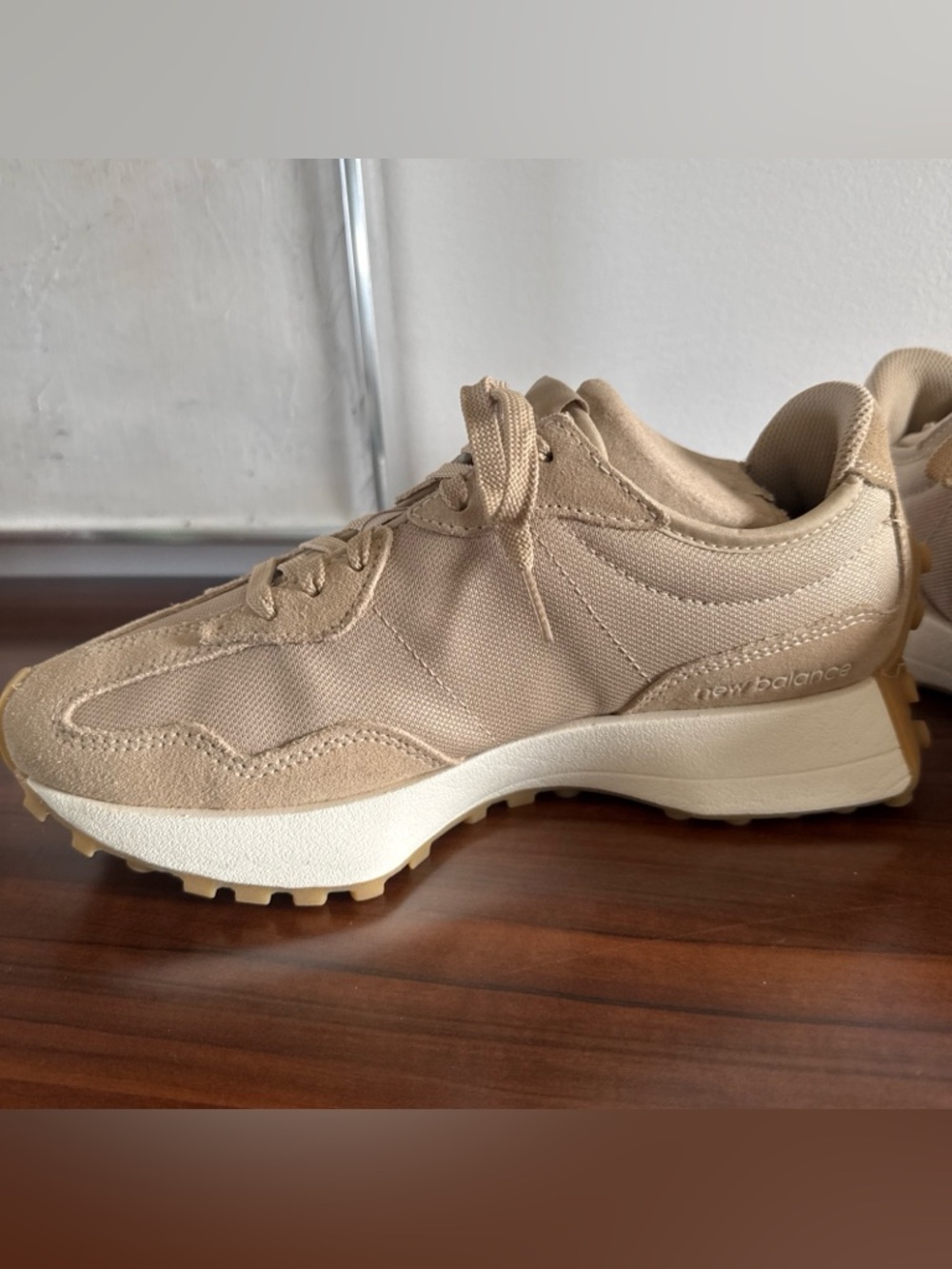 New Balance 327 Women’s Sneakers in Incense Leopard Women’s 8.5 M Worn Once - Picture 3 of 9